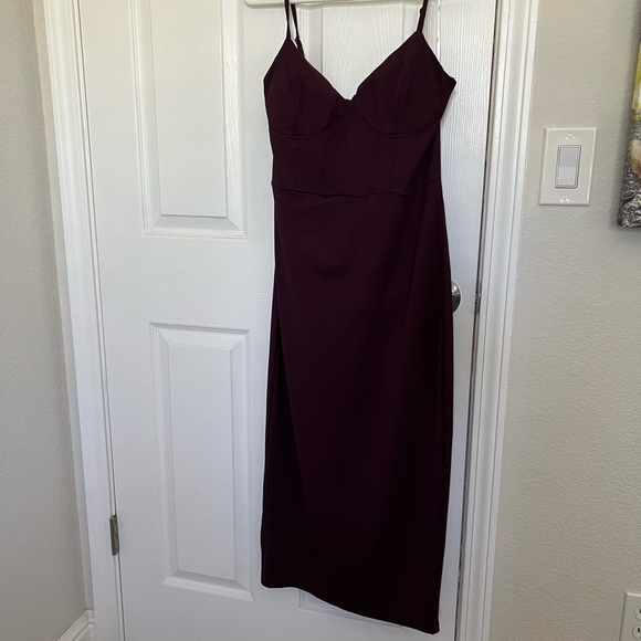 Lulu’s Sophisticated Soiree Plum Purple Bustier
Midi Bodycon Dress - Picture 10 of 10